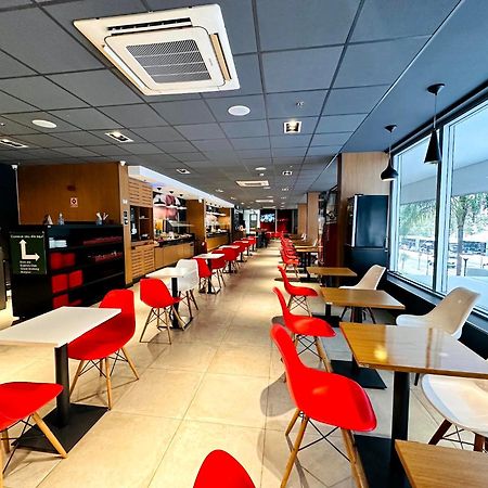 ホテル Ibis Sao Paulo Ibirapuera エクステリア 写真