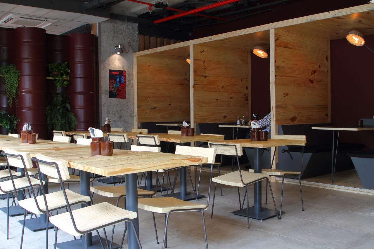 ホテル Ibis Sao Paulo Ibirapuera エクステリア 写真