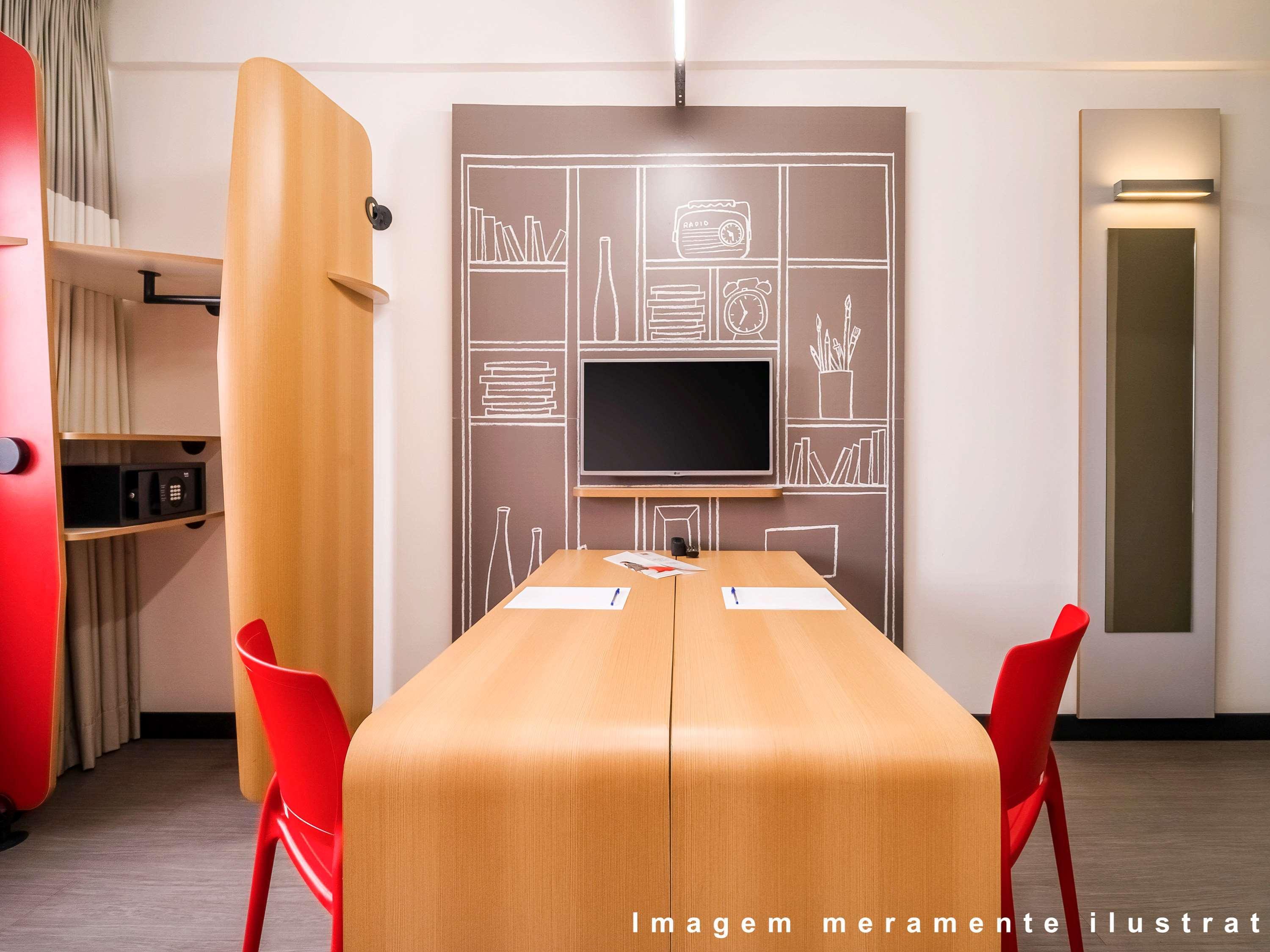 ホテル Ibis Sao Paulo Ibirapuera エクステリア 写真
