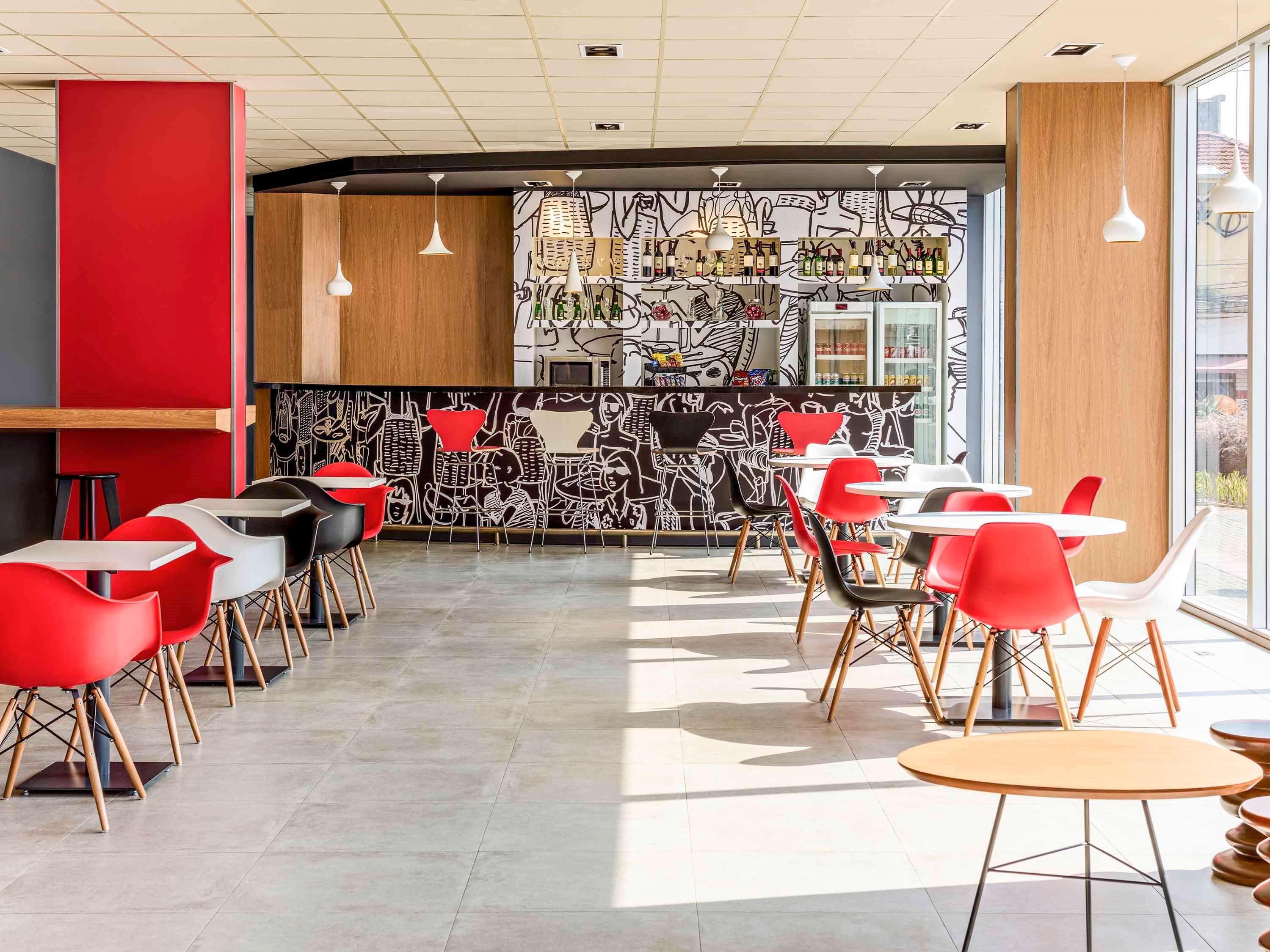 ホテル Ibis Sao Paulo Ibirapuera エクステリア 写真