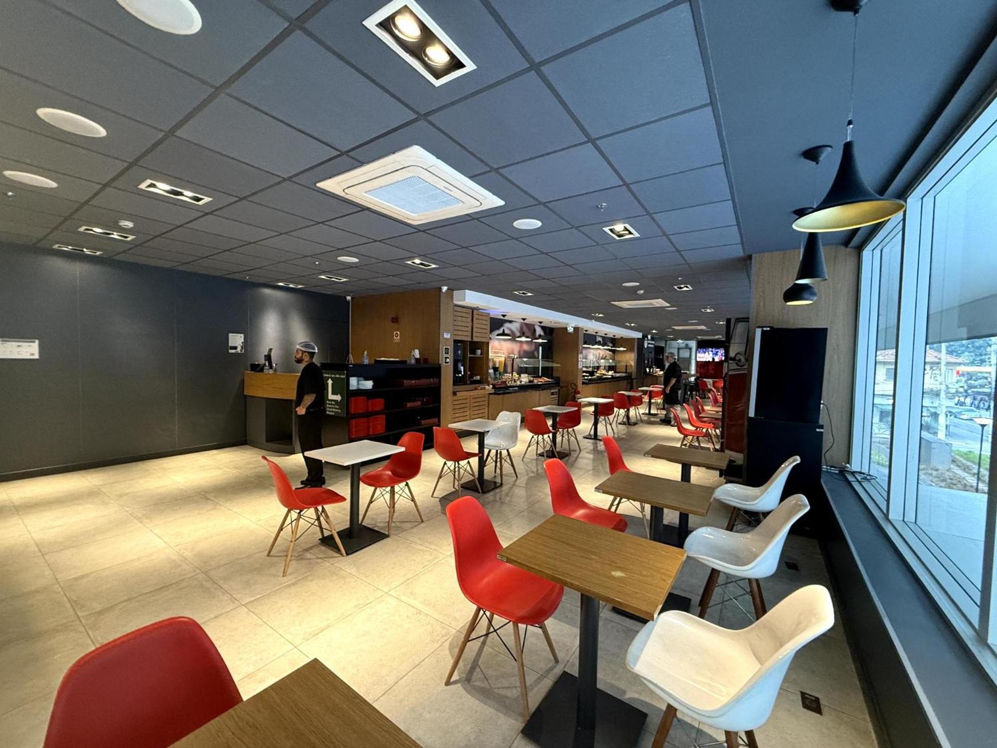 ホテル Ibis Sao Paulo Ibirapuera エクステリア 写真