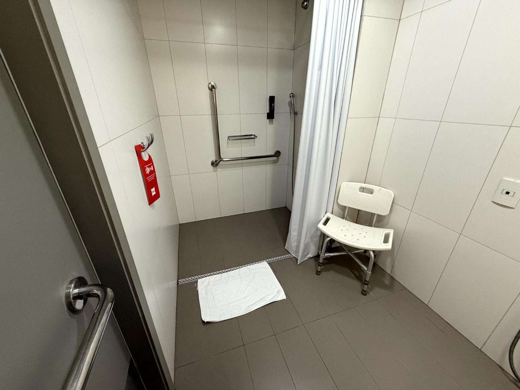ホテル Ibis Sao Paulo Ibirapuera エクステリア 写真